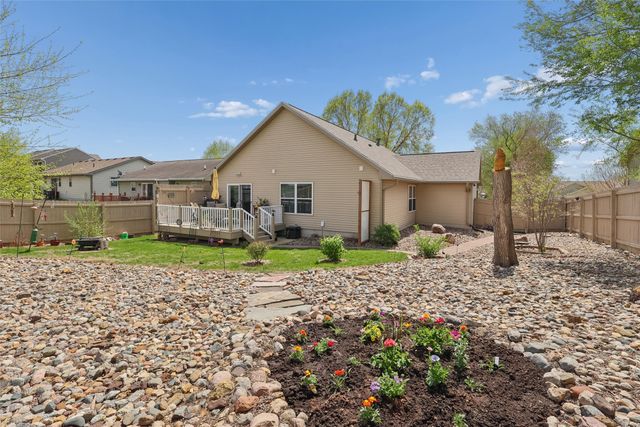 5117 NW 59th Avenue, Johnston, IA 50131