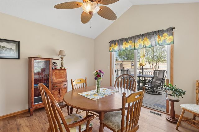 5117 NW 59th Avenue, Johnston, IA 50131
