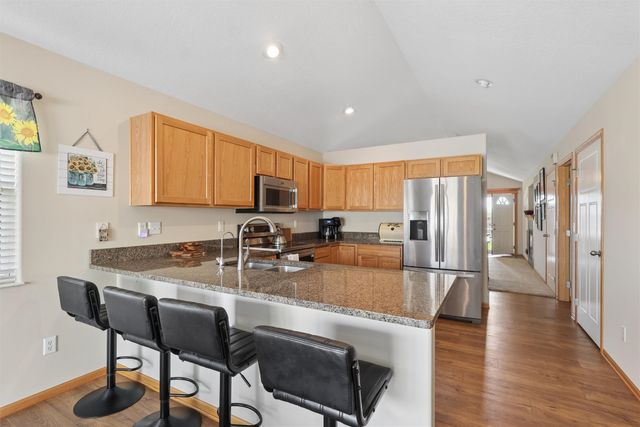 5117 NW 59th Avenue, Johnston, IA 50131