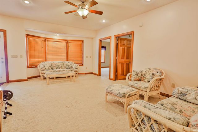 6279 E 450 N, Leesburg, IN 46538