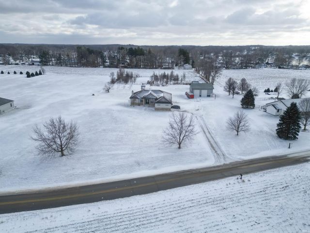 6279 E 450 N, Leesburg, IN 46538