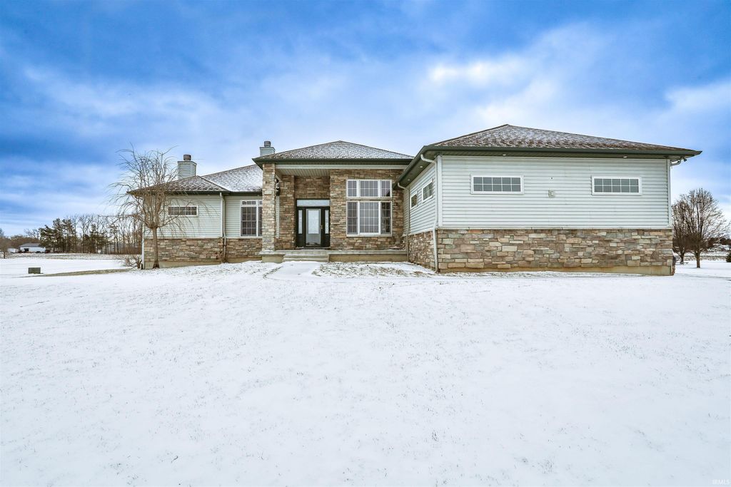 6279 E 450 N, Leesburg, IN 46538