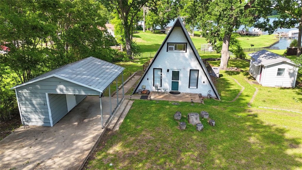 467 Old Mill Lane, East Tawakoni, TX 75472