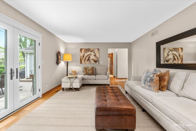 1324 Jane Avenue, Naperville, IL 60540