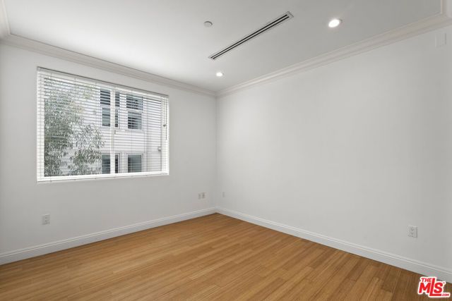 1283 Havenhurst Drive 306, West Hollywood, CA 90046