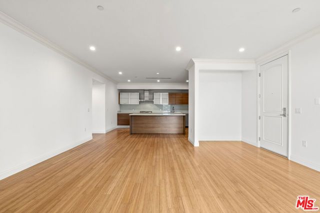 1283 Havenhurst Drive 306, West Hollywood, CA 90046