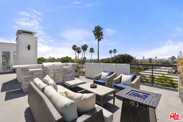1283 Havenhurst Drive 306, West Hollywood, CA 90046
