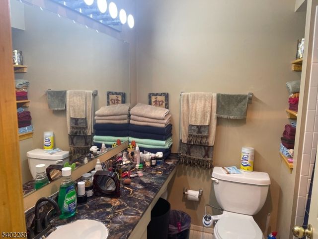 317 Steeplechase Ct, Deptford Twp., NJ 08096