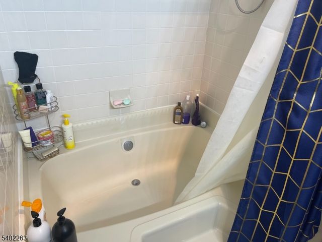 317 Steeplechase Ct, Deptford Twp., NJ 08096