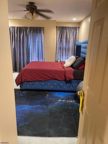 317 Steeplechase Ct, Deptford Twp., NJ 08096