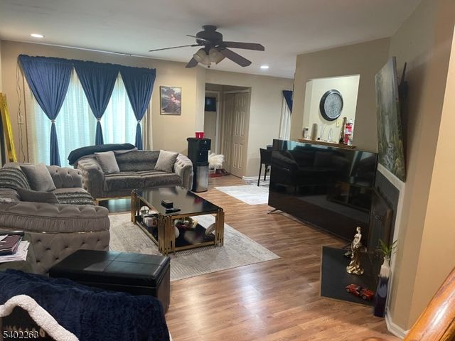 317 Steeplechase Ct, Deptford Twp., NJ 08096