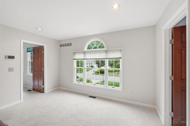 125 Pheasantlake Drive, Loveland, OH 45140