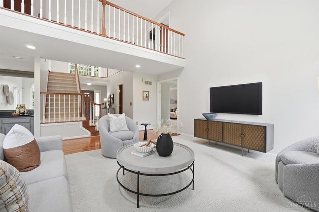 125 Pheasantlake Drive, Loveland, OH 45140