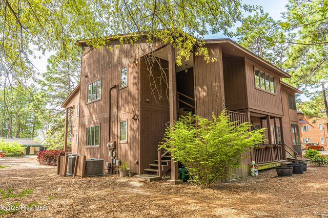 504 Fairway Court, Southern Pines, NC 28387