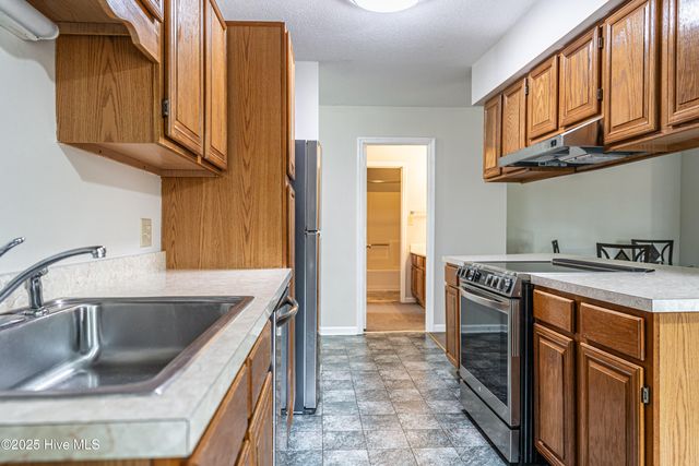 504 Fairway Court, Southern Pines, NC 28387