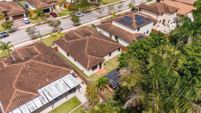 2642 SE 3rd St, Homestead, FL 33033