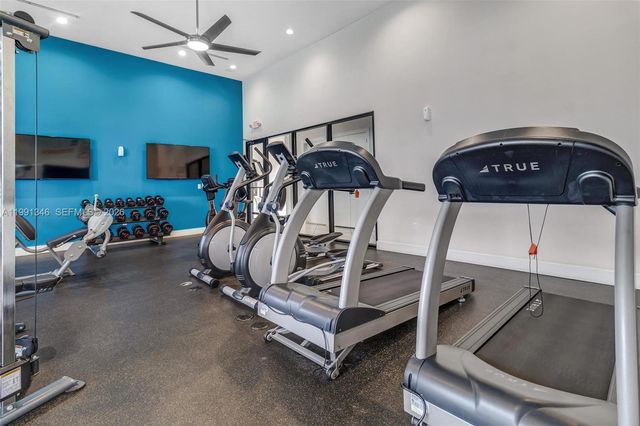 2642 SE 3rd St, Homestead, FL 33033