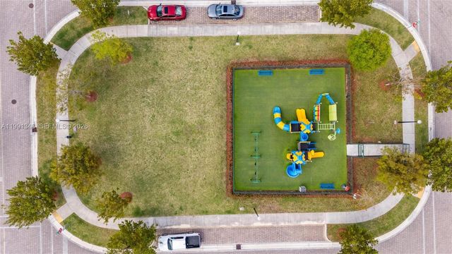 2642 SE 3rd St, Homestead, FL 33033