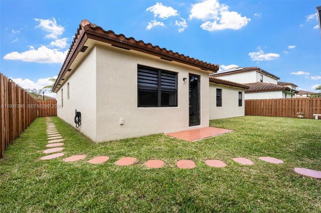 2642 SE 3rd St, Homestead, FL 33033