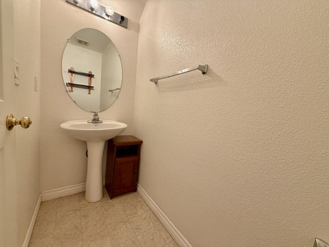 5837 Jeremy Way, Stockton, CA 95212