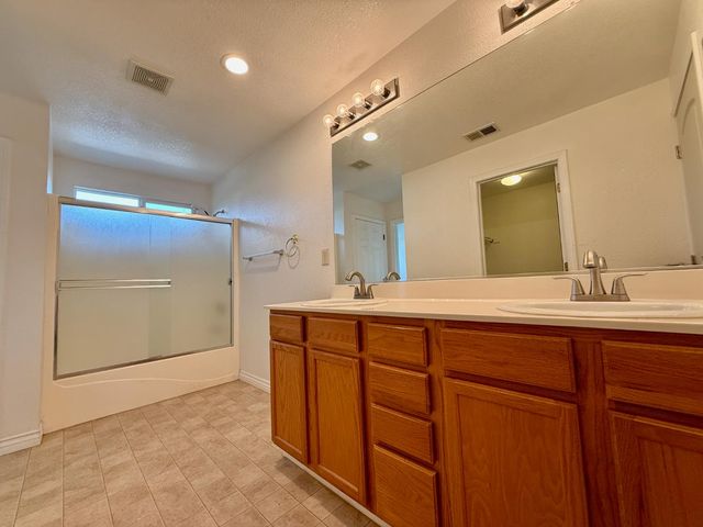 5837 Jeremy Way, Stockton, CA 95212