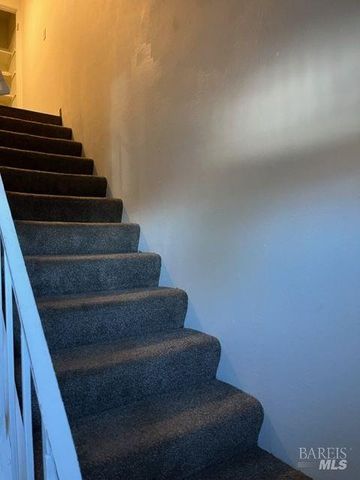 1493 Parkway Dr, Rohnert Park, CA 94928