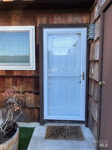 1493 Parkway Dr, Rohnert Park, CA 94928