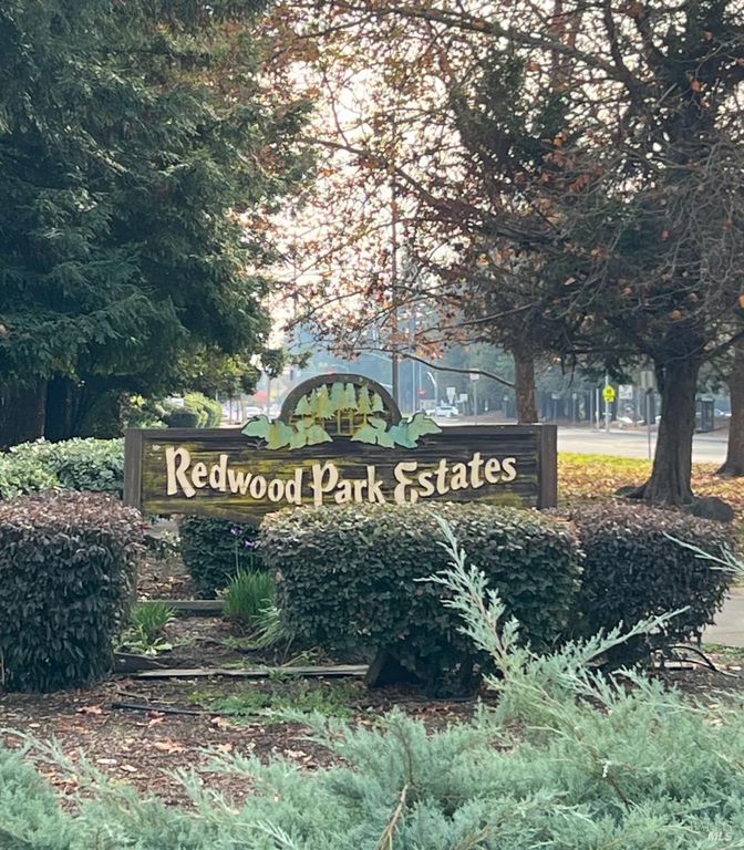 1493 Parkway Dr, Rohnert Park, CA 94928