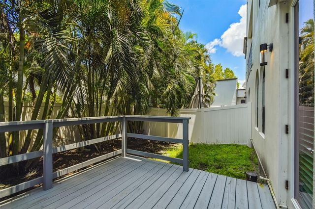 622 S MATANZAS AVENUE, Tampa, FL 33609