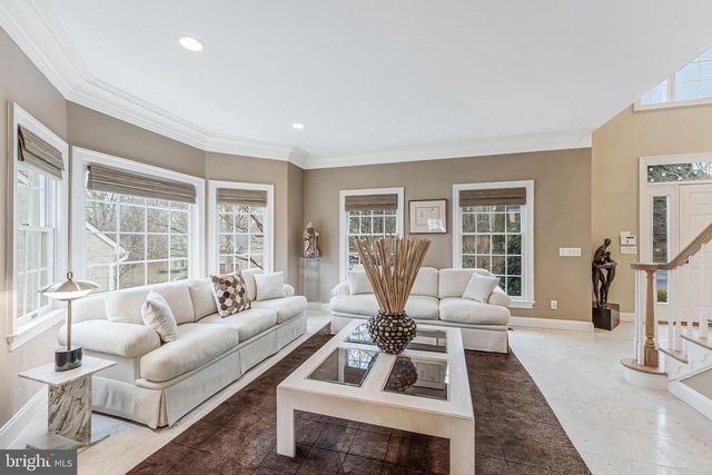 9327 SPRINKLEWOOD LN, Potomac, MD 20854