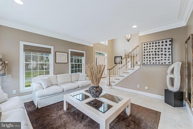 9327 SPRINKLEWOOD LN, Potomac, MD 20854