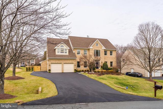 9327 SPRINKLEWOOD LN, Potomac, MD 20854