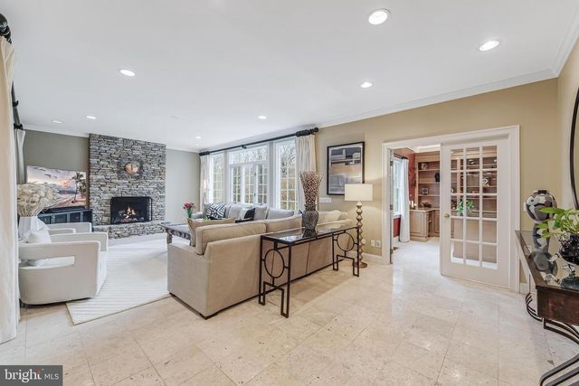 9327 SPRINKLEWOOD LN, Potomac, MD 20854