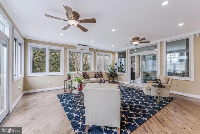 9327 SPRINKLEWOOD LN, Potomac, MD 20854