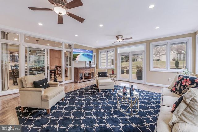 9327 SPRINKLEWOOD LN, Potomac, MD 20854