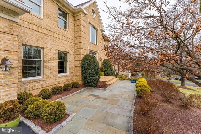 9327 SPRINKLEWOOD LN, Potomac, MD 20854