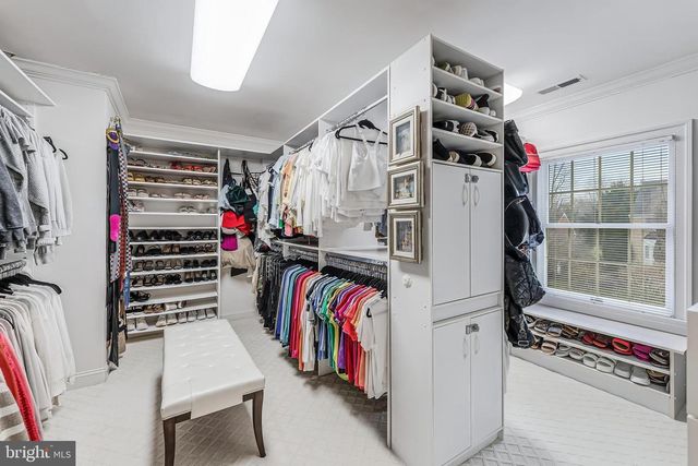 9327 SPRINKLEWOOD LN, Potomac, MD 20854