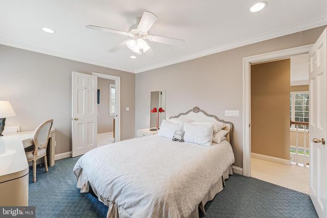 9327 SPRINKLEWOOD LN, Potomac, MD 20854