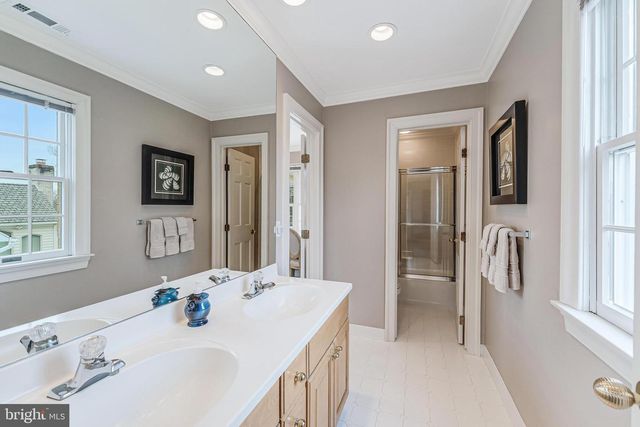 9327 SPRINKLEWOOD LN, Potomac, MD 20854