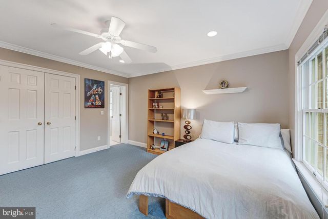 9327 SPRINKLEWOOD LN, Potomac, MD 20854