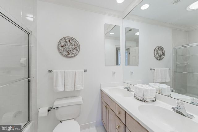 9327 SPRINKLEWOOD LN, Potomac, MD 20854