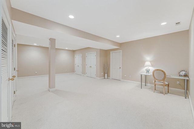 9327 SPRINKLEWOOD LN, Potomac, MD 20854