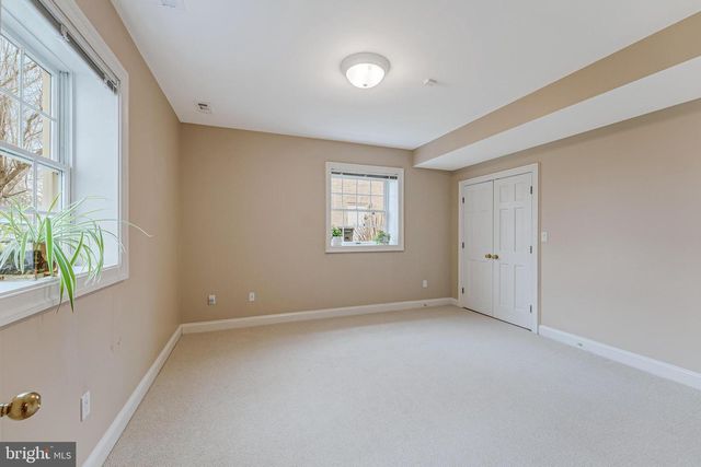 9327 SPRINKLEWOOD LN, Potomac, MD 20854