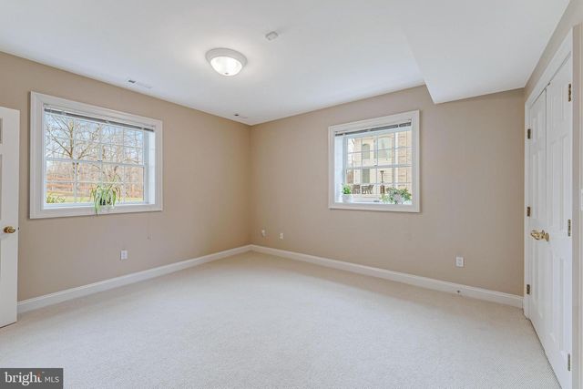 9327 SPRINKLEWOOD LN, Potomac, MD 20854