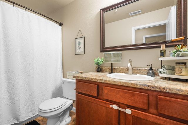 2606 Sapphire Lane, Anderson, CA 96007