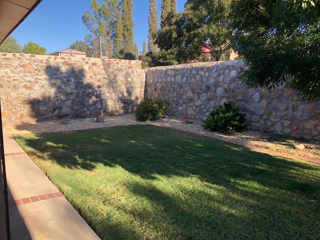 230 STERN Drive, El Paso, TX 79932