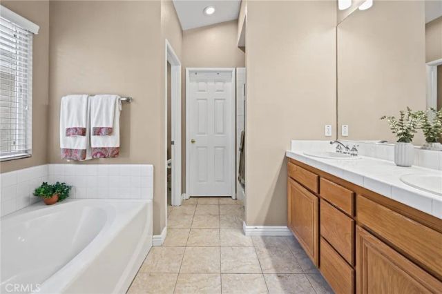 1028 S Brianna Way, Anaheim, CA 92808