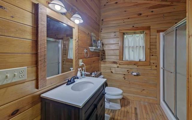192 Nantahala Dam Road, Topton, NC 28781