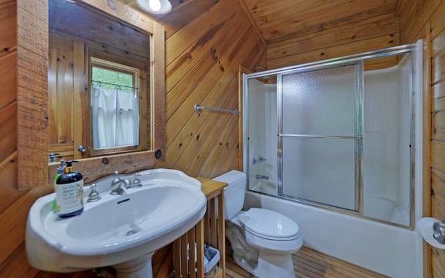 192 Nantahala Dam Road, Topton, NC 28781