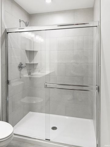 3175 Goswell Drive, Newburgh, IN 47630